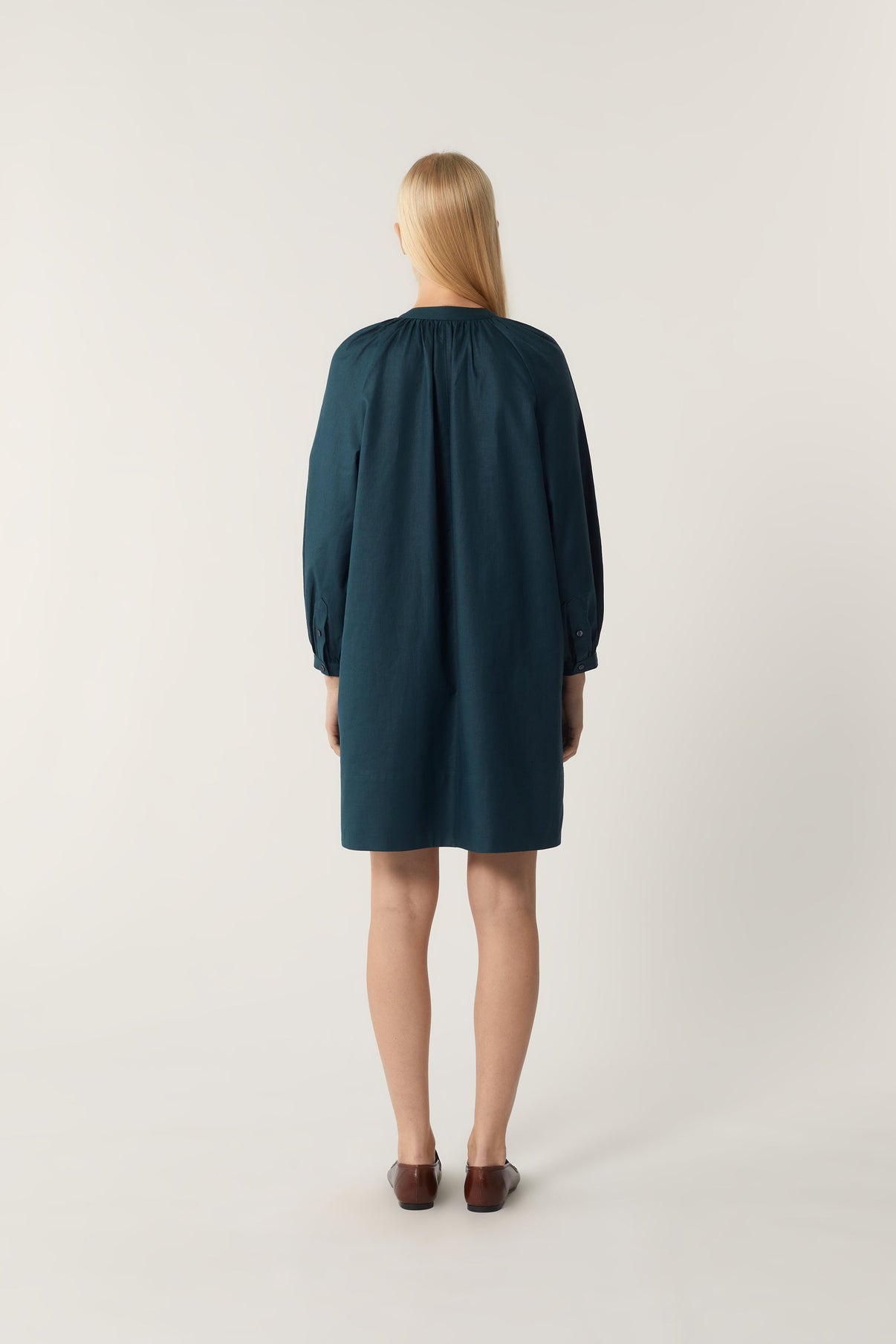 VESTIDO PHILIPPINE vue 6