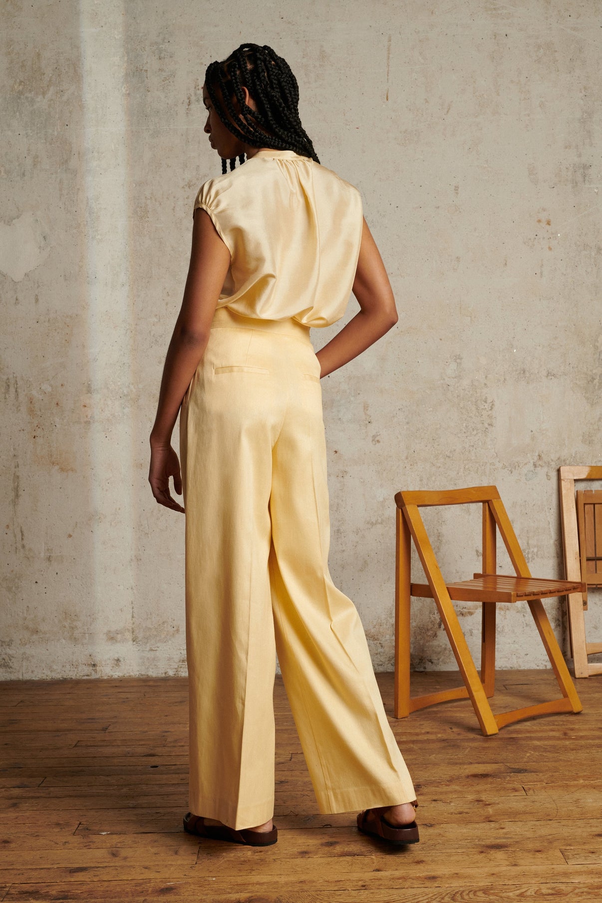 PANTALÓN PEGASE vue 4